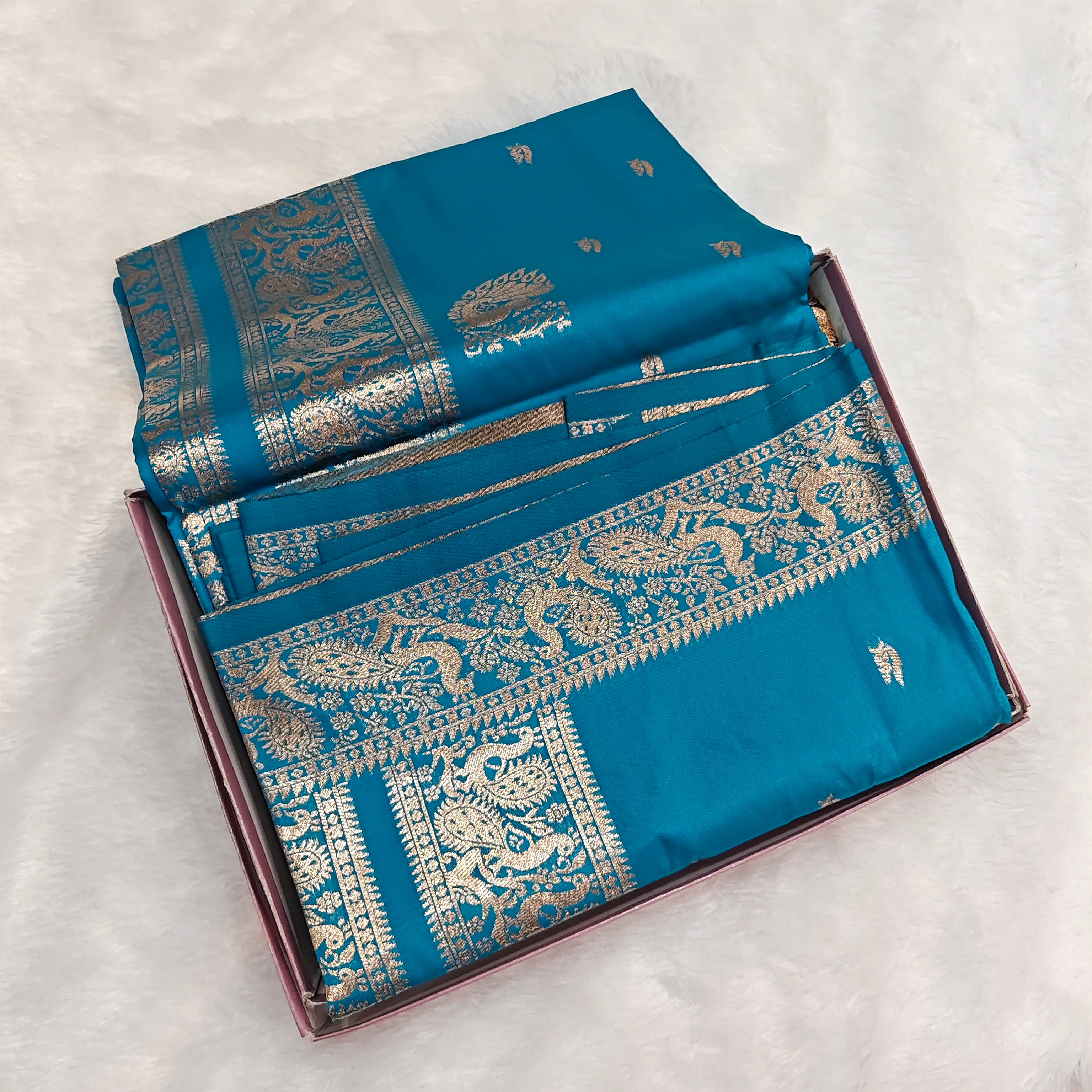 Exquisite Dual-Tone Premium Peshwai Silk Saree 1013