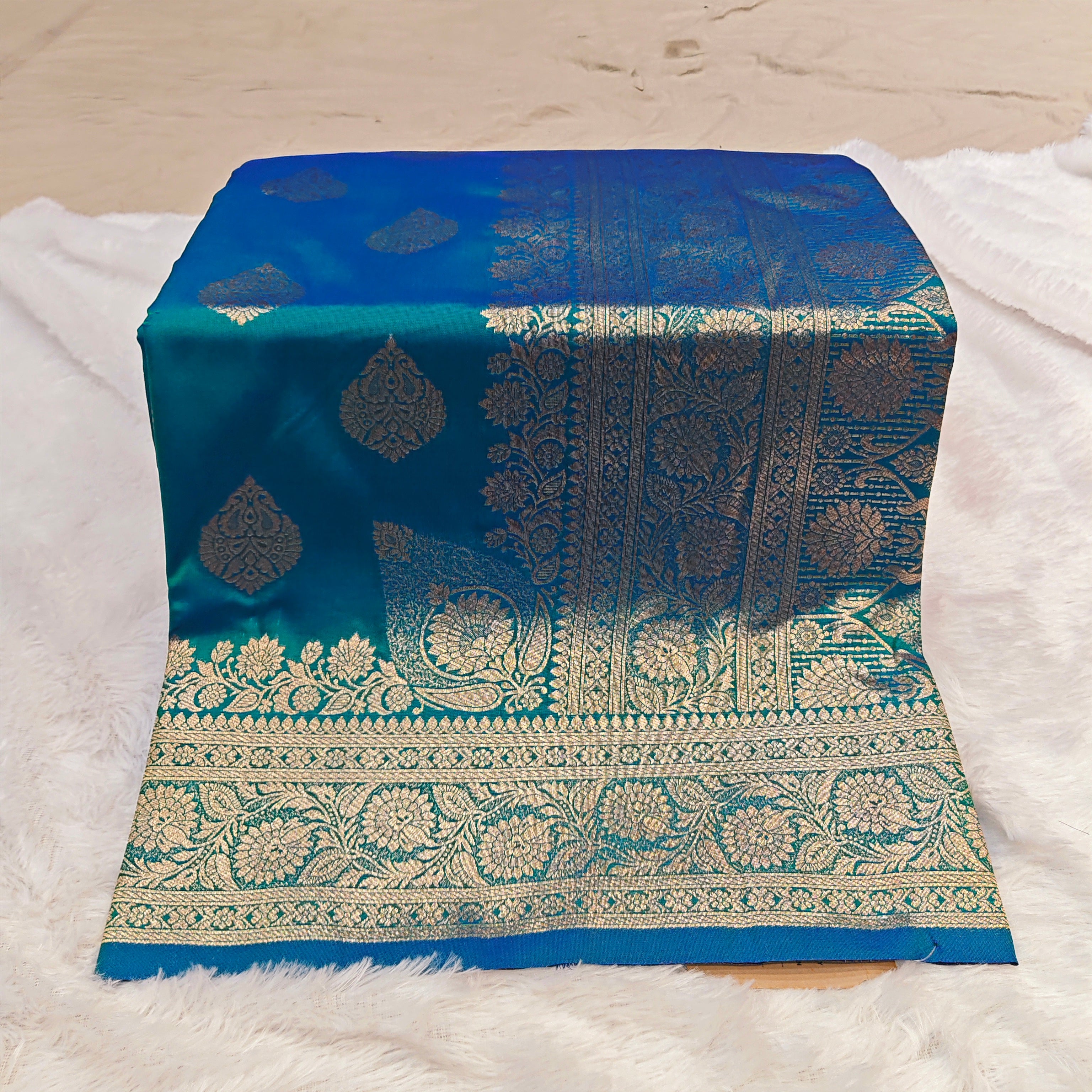Premium Katpadar Saree: Traditional Elegance at an Unbeatable Price 499