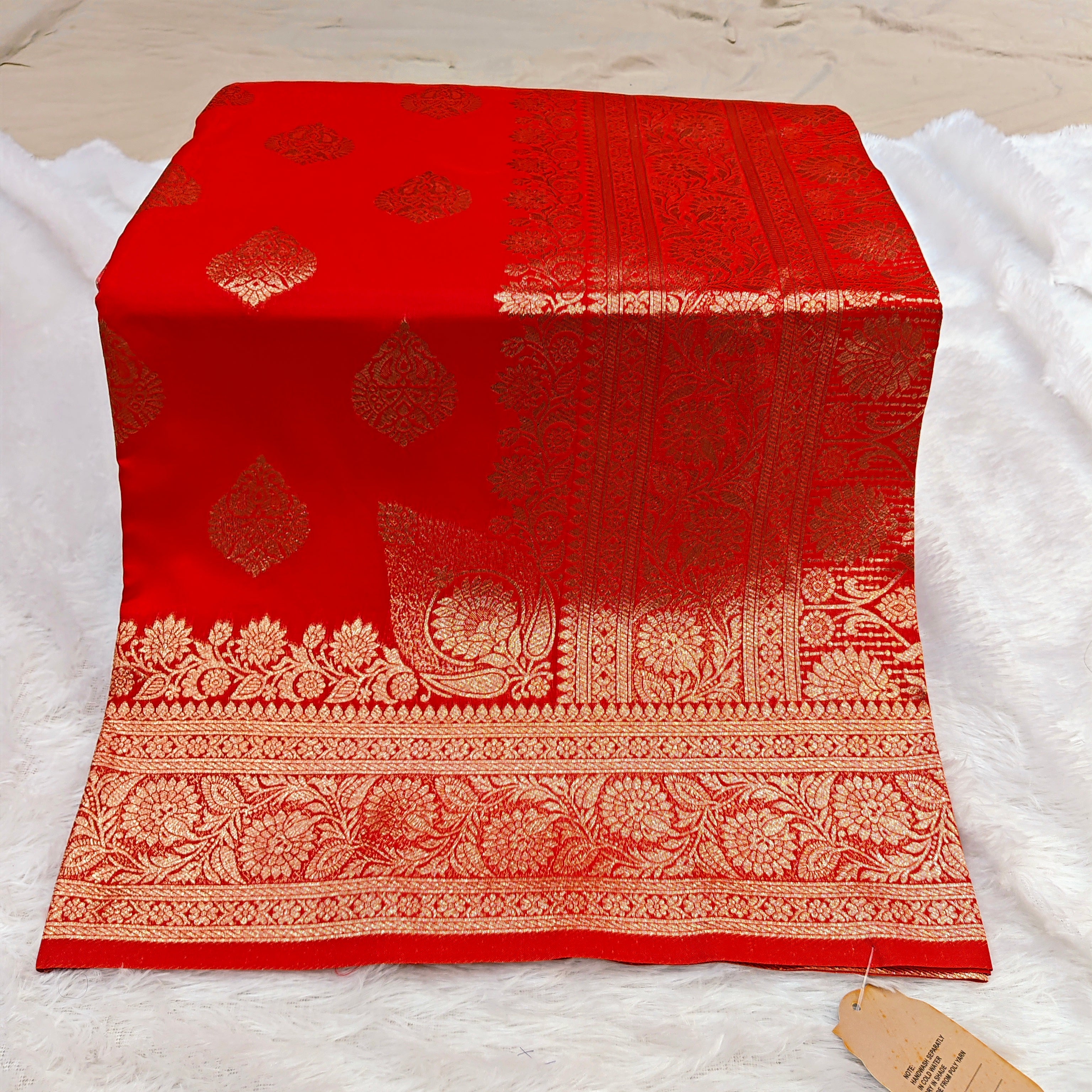 Premium Katpadar Saree: Traditional Elegance at an Unbeatable Price 499