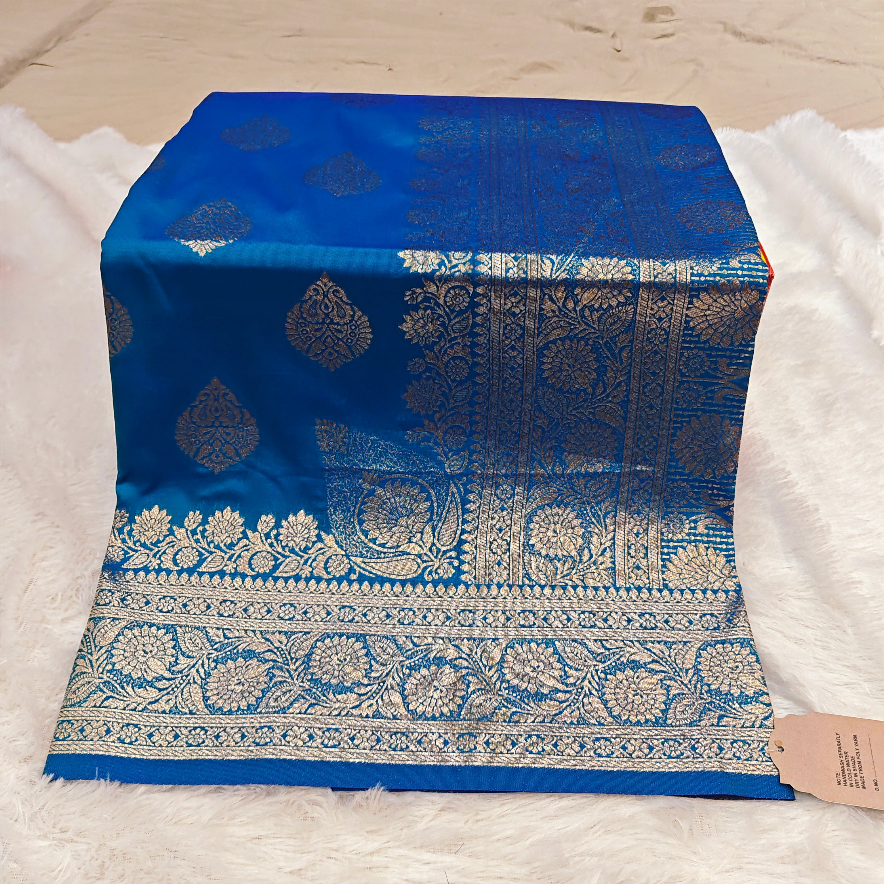 Premium Katpadar Saree: Traditional Elegance at an Unbeatable Price 499