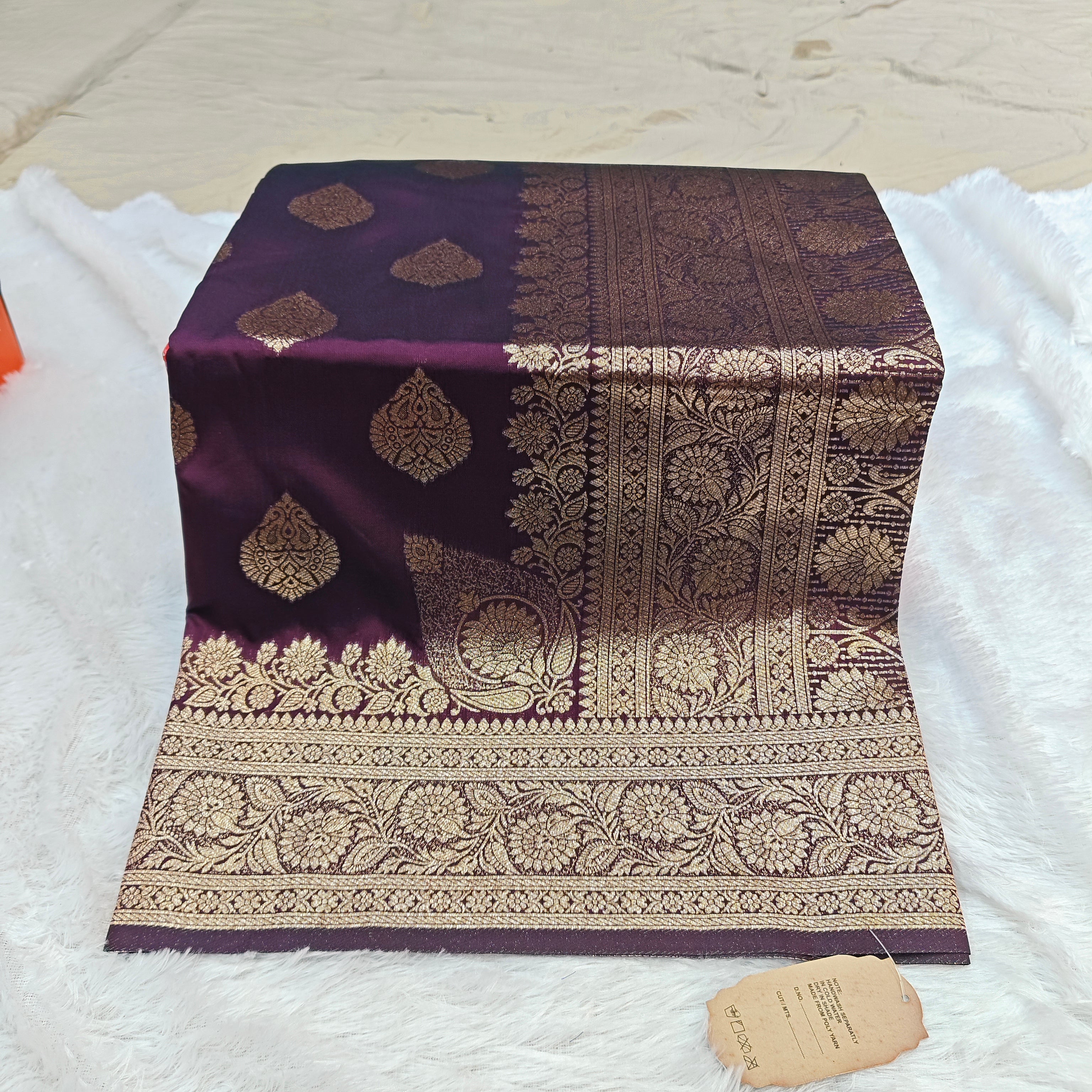 Premium Katpadar Saree: Traditional Elegance at an Unbeatable Price 499