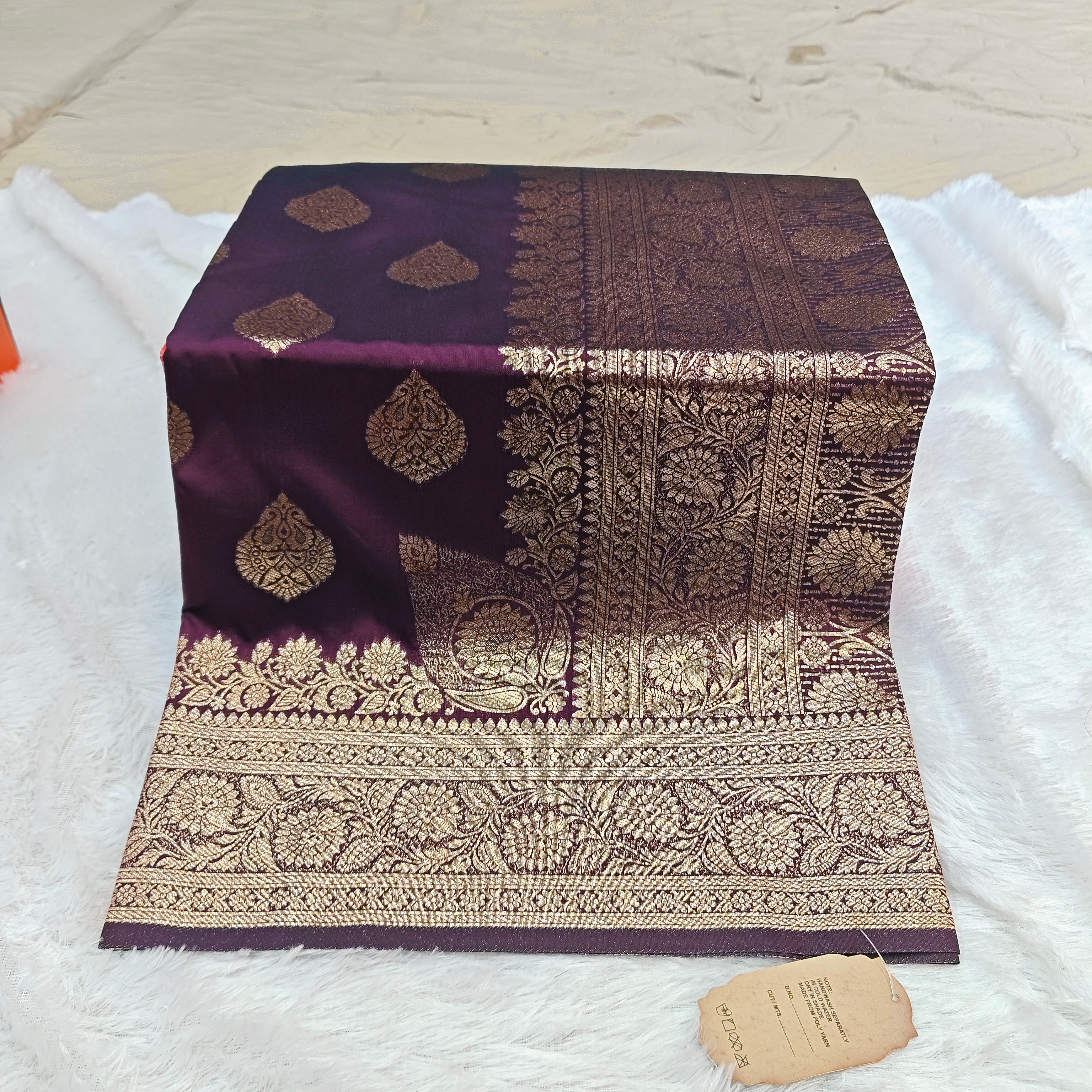 Premium Katpadar Saree: Traditional Elegance at an Unbeatable Price 499