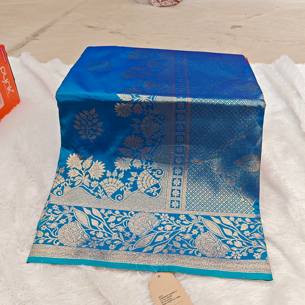 Exclusive Silk Katpadar Saree: Full Gold Jari & All-Over Butti Edition