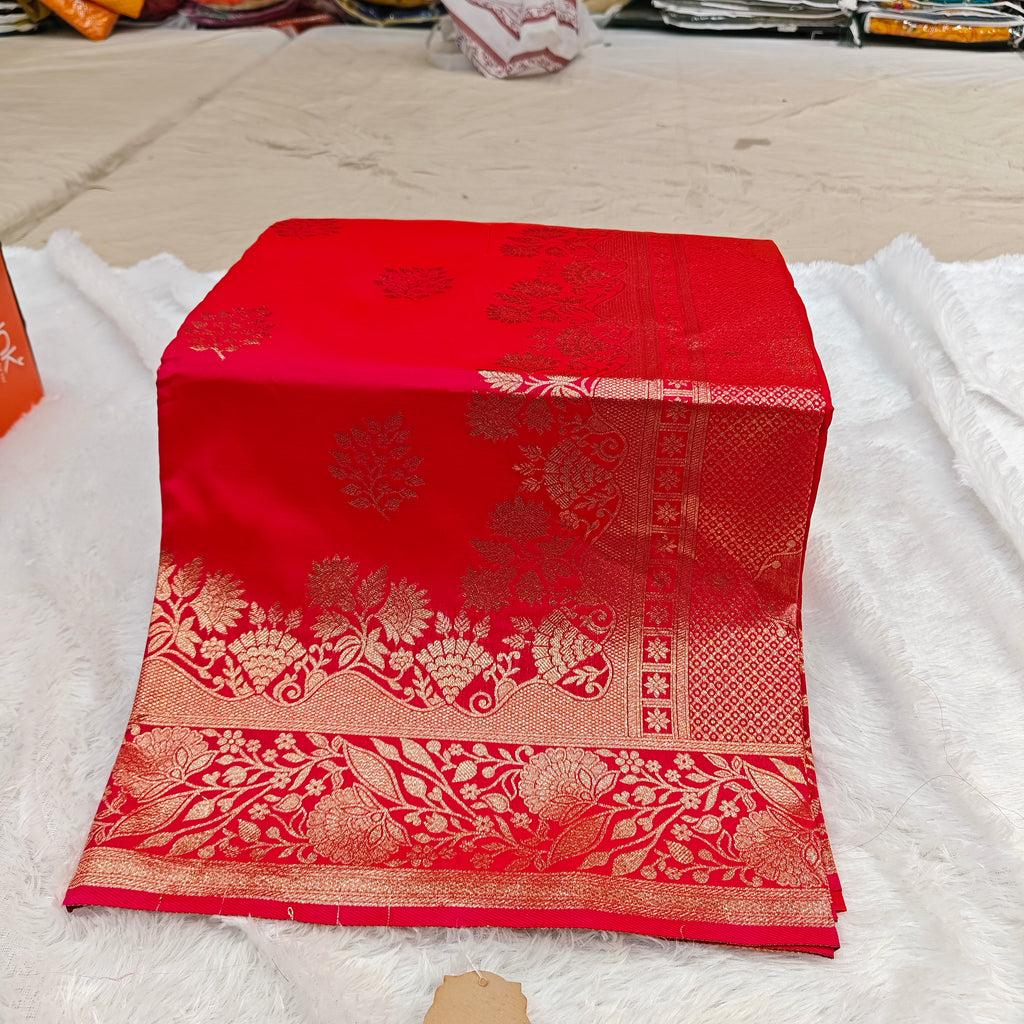 Exclusive Silk Katpadar Saree: Full Gold Jari & All-Over Butti Edition