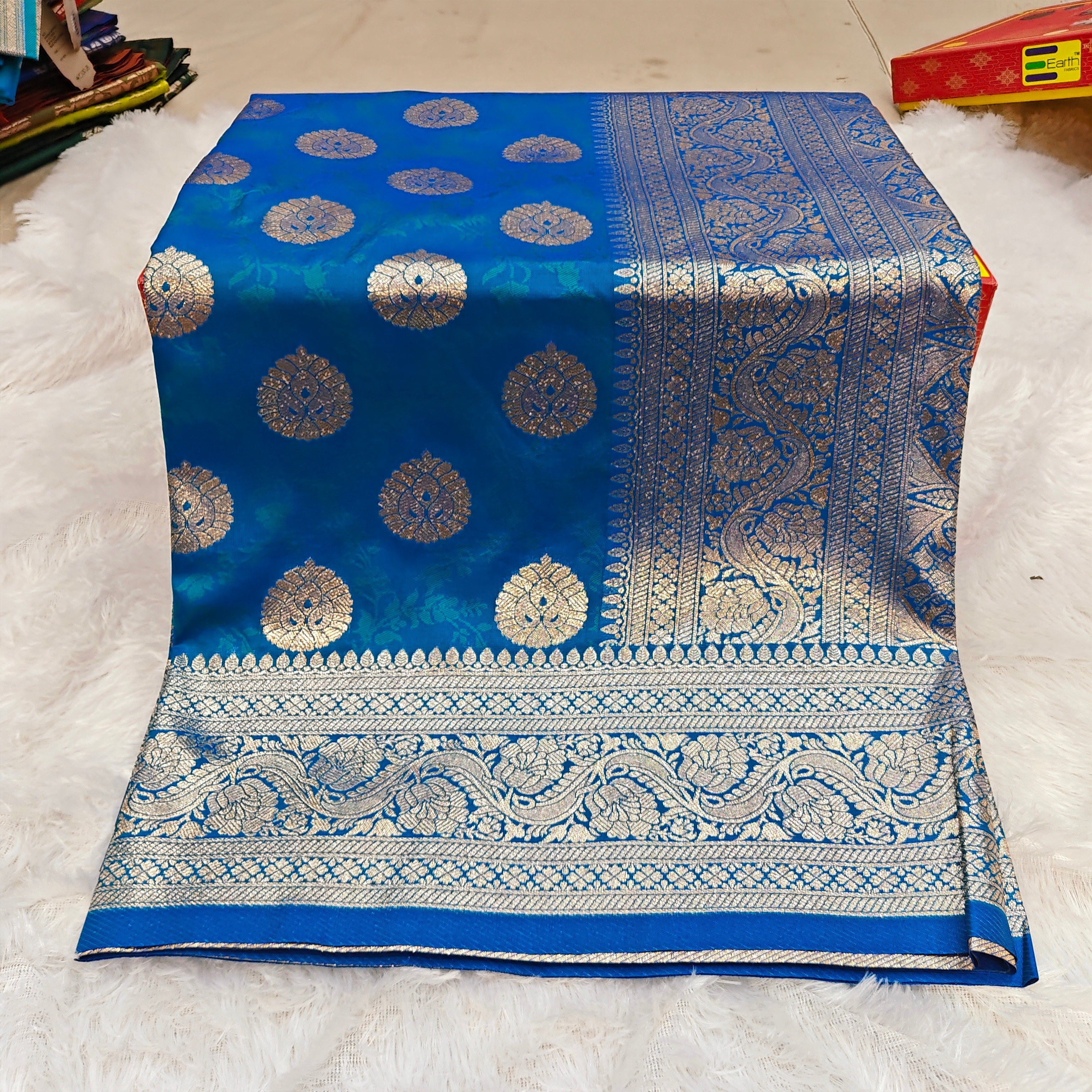 Exclusive Silk Katpadar Saree: Full Gold Jari & All-Over Butti Edition