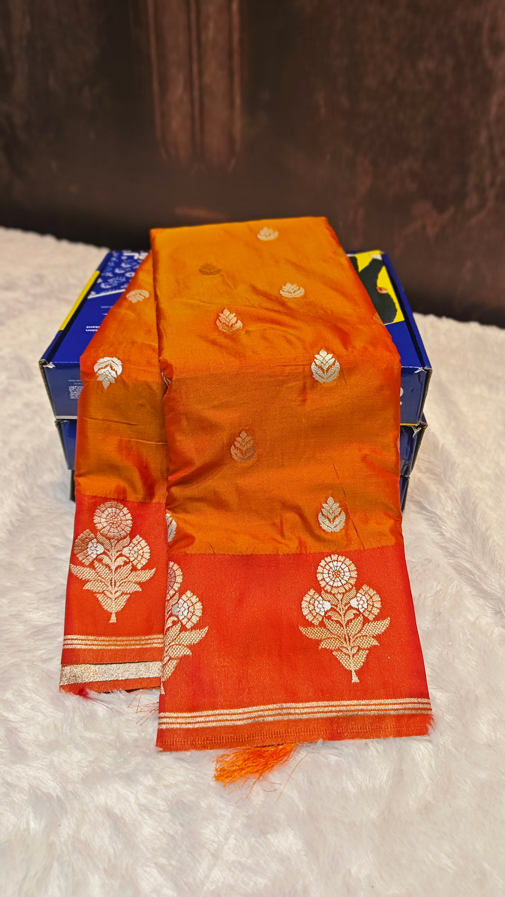 The Epitome of Royal Grace: Premium 2-Fidder Silk Saree