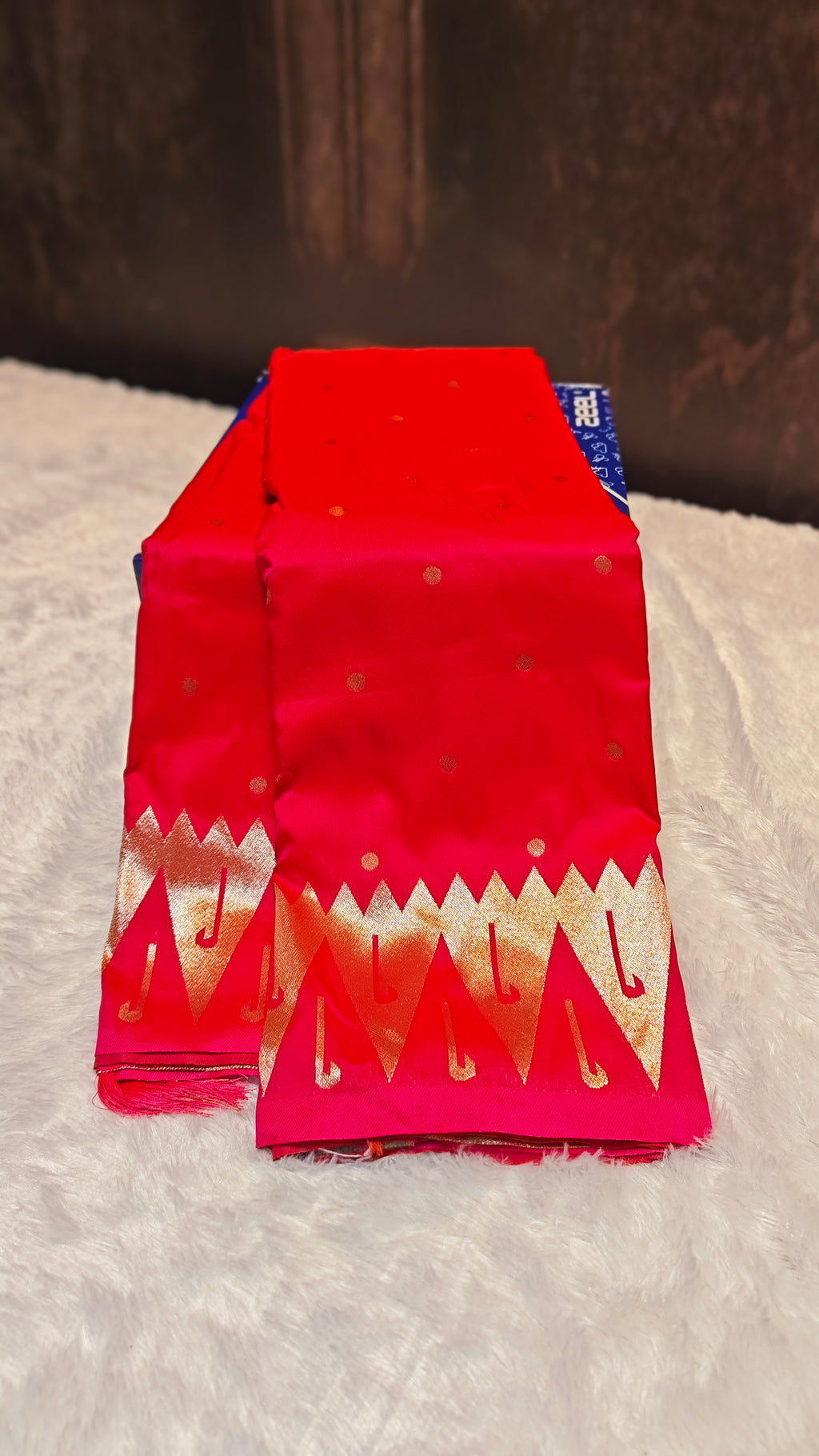 The Epitome of Royal Grace: Premium 2-Fidder Silk Saree
