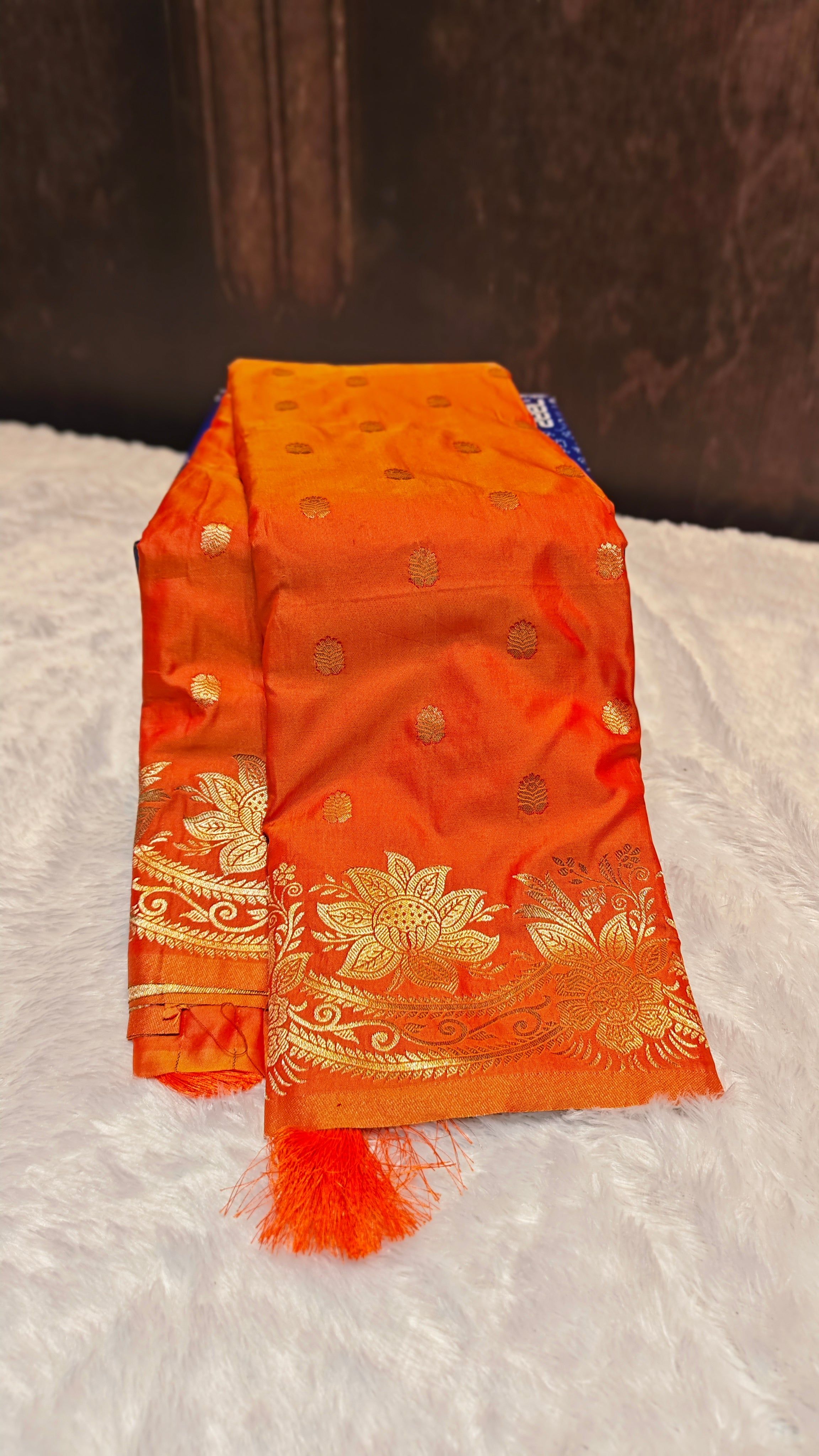 The Epitome of Royal Grace: Premium 2-Fidder Silk Saree