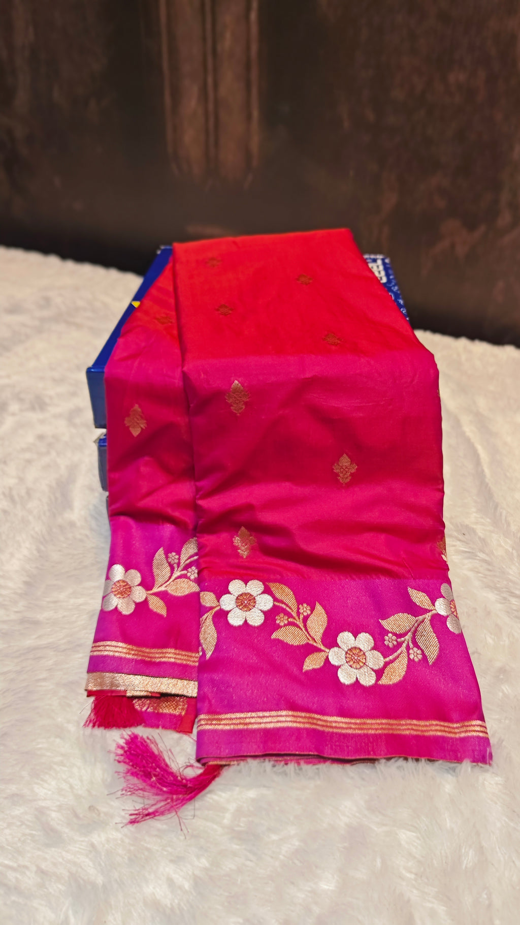 The Epitome of Royal Grace: Premium 2-Fidder Silk Saree