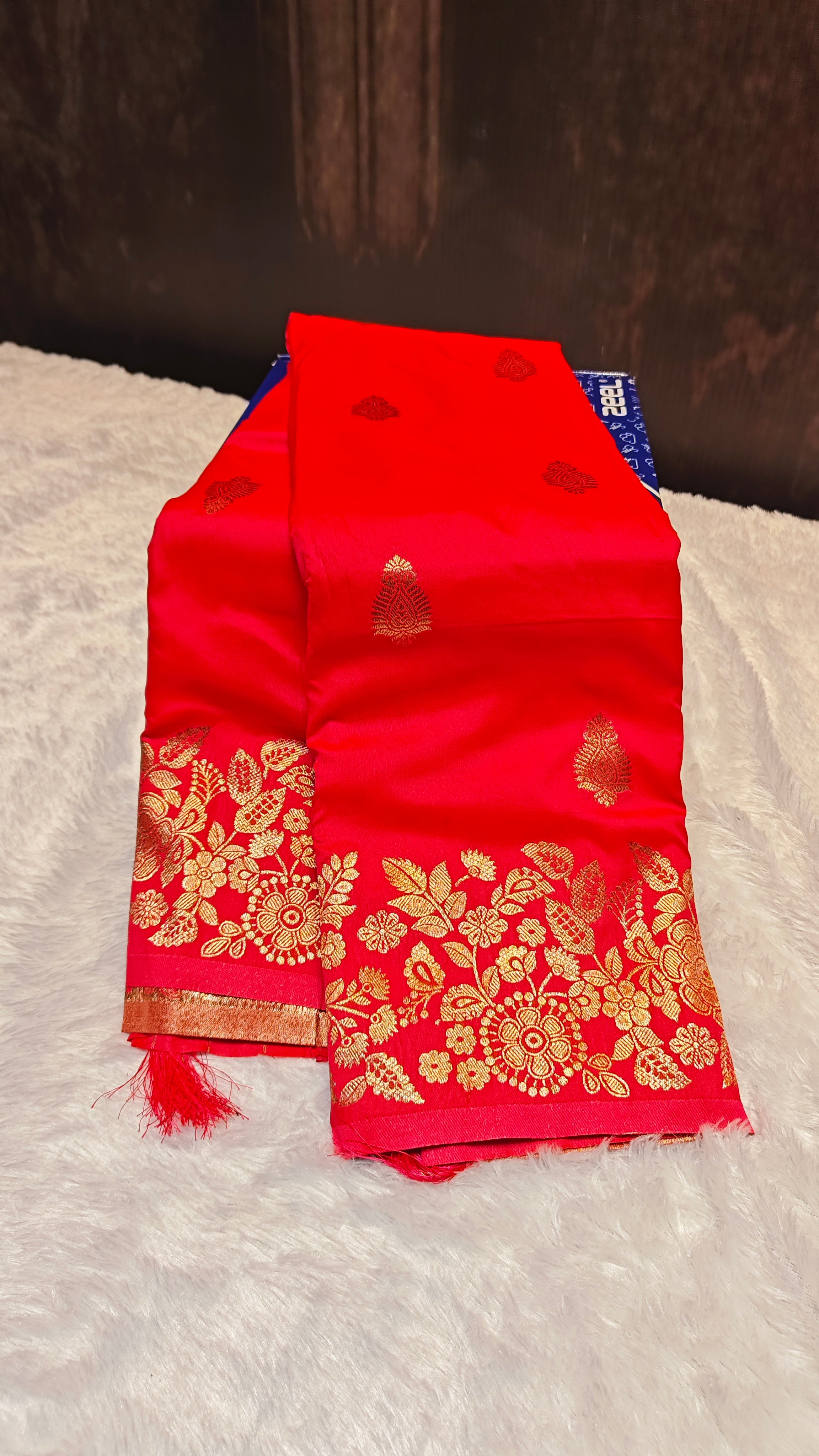 The Epitome of Royal Grace: Premium 2-Fidder Silk Saree