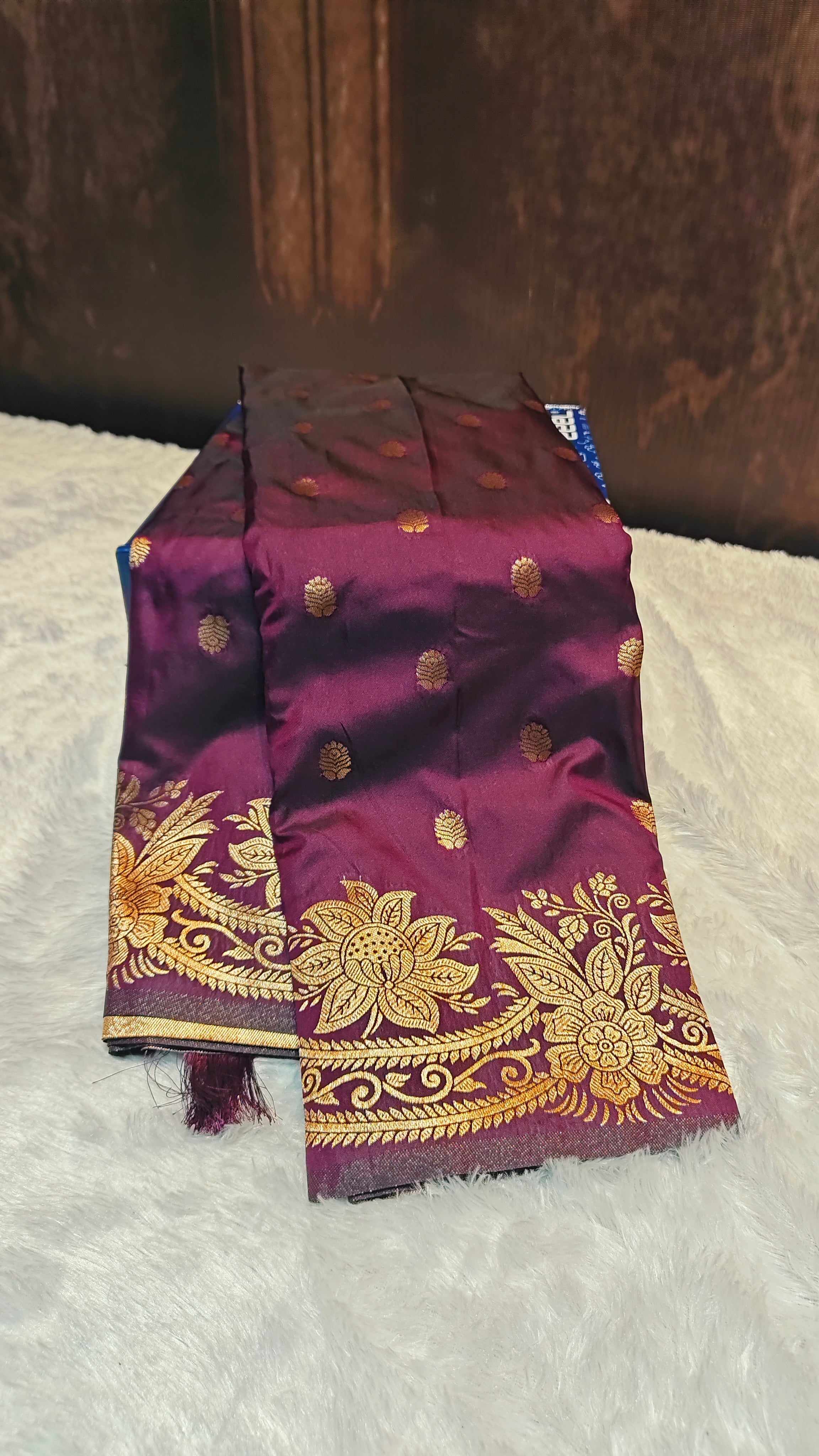 The Epitome of Royal Grace: Premium 2-Fidder Silk Saree