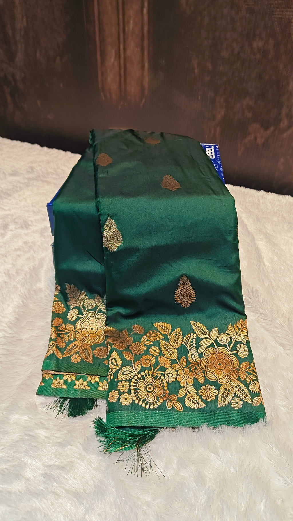 The Epitome of Royal Grace: Premium 2-Fidder Silk Saree