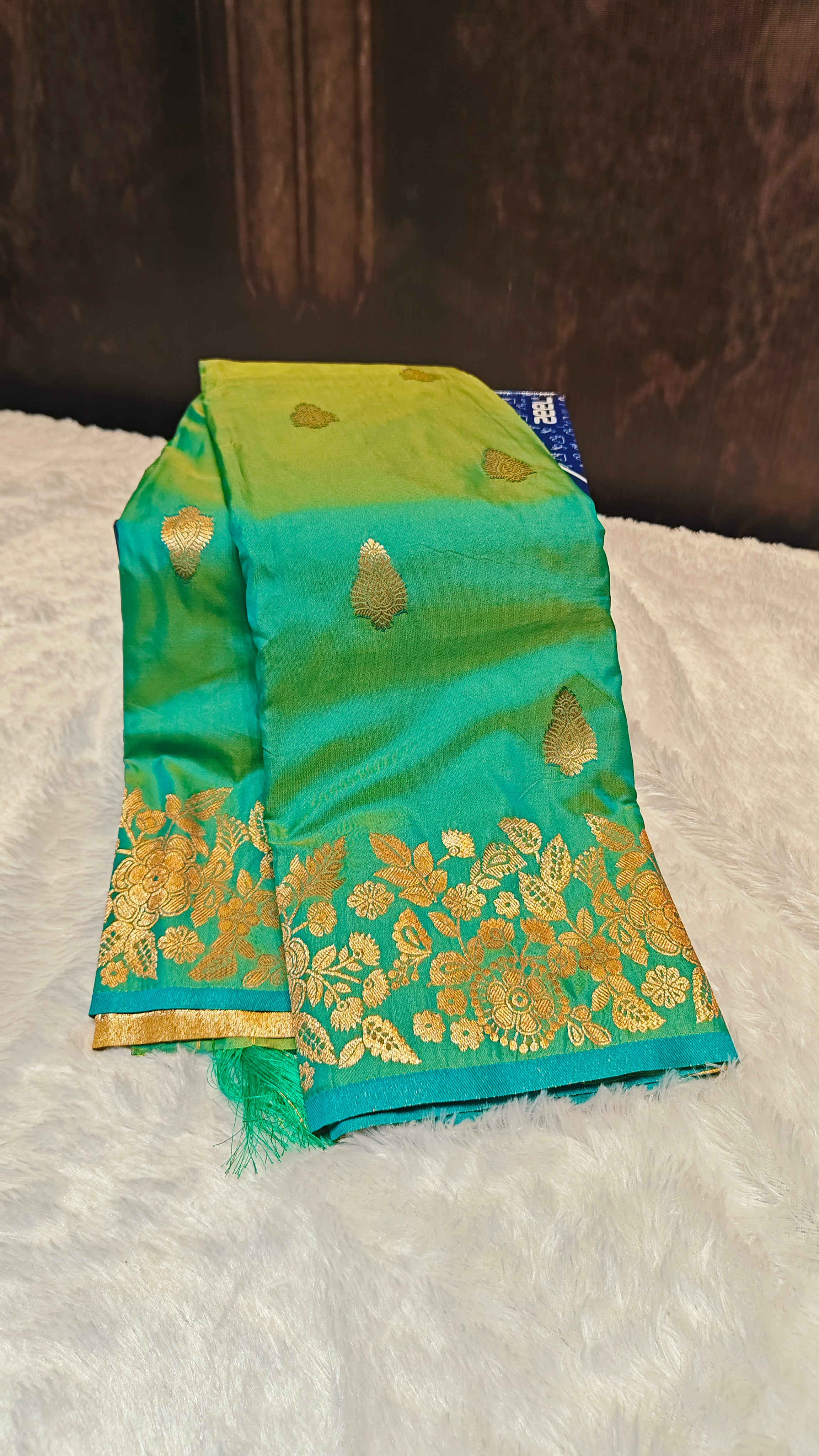 The Epitome of Royal Grace: Premium 2-Fidder Silk Saree