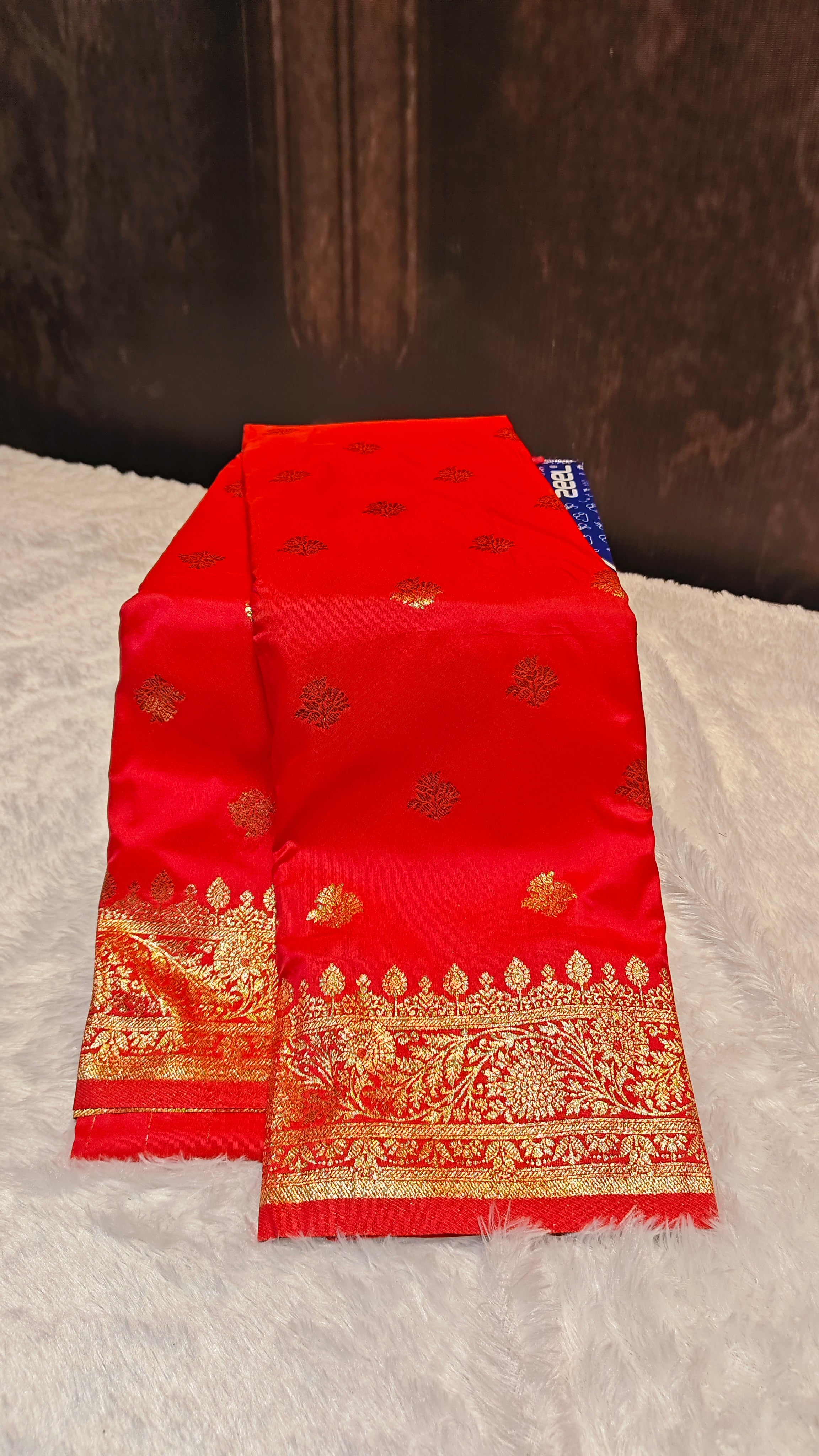 The Epitome of Royal Grace: Premium 2-Fidder Silk Saree