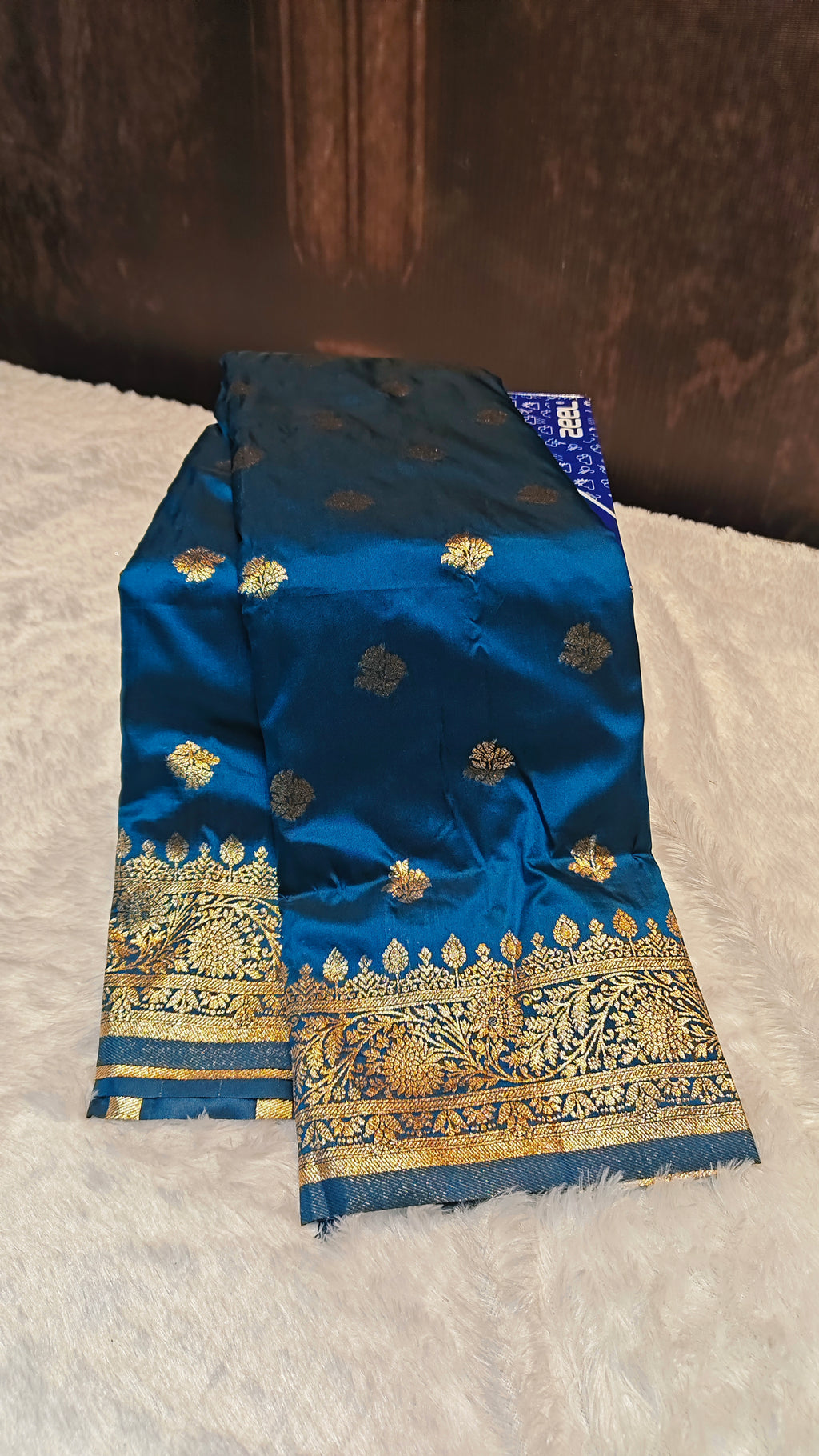 The Epitome of Royal Grace: Premium 2-Fidder Silk Saree