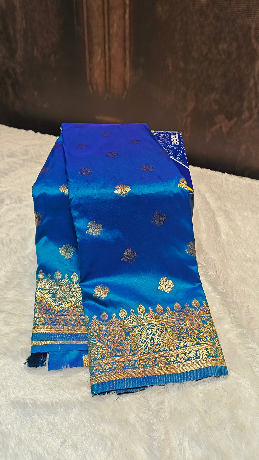 The Epitome of Royal Grace: Premium 2-Fidder Silk Saree