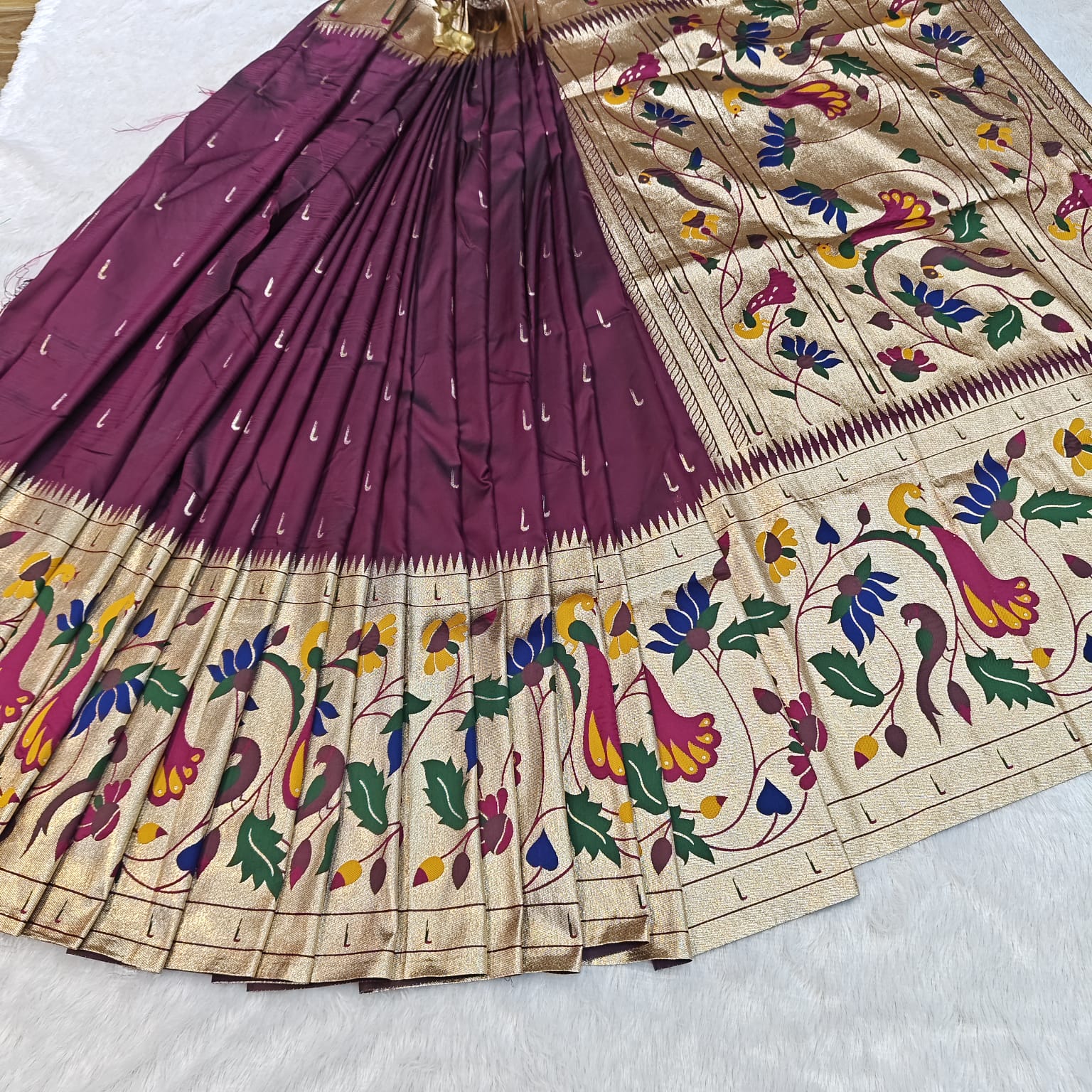 Lotus Katpadar Silk Saree | Heavy Lotus Jari Work Pallu & Broad Border 1014