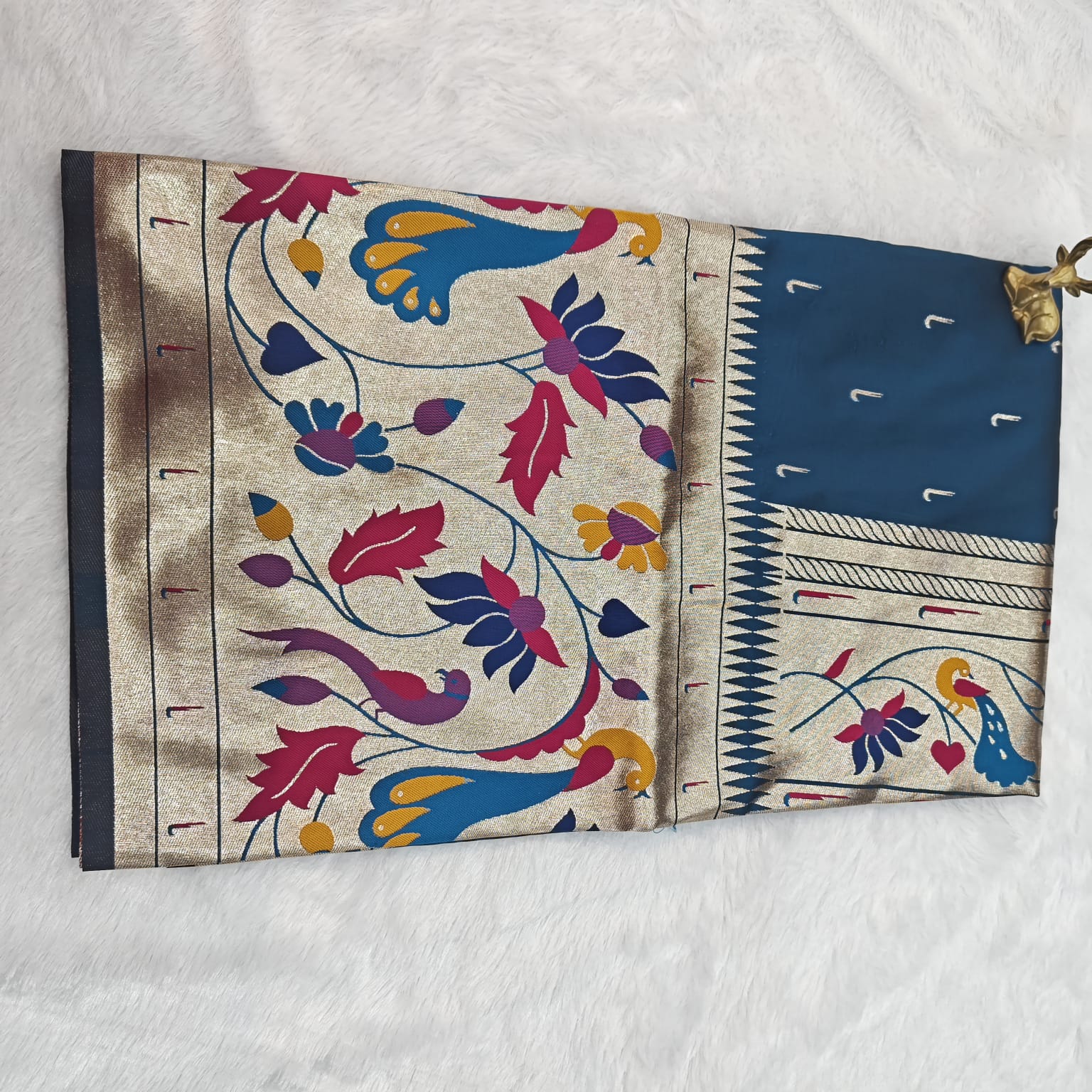 Lotus Katpadar Silk Saree | Heavy Lotus Jari Work Pallu & Broad Border 1014