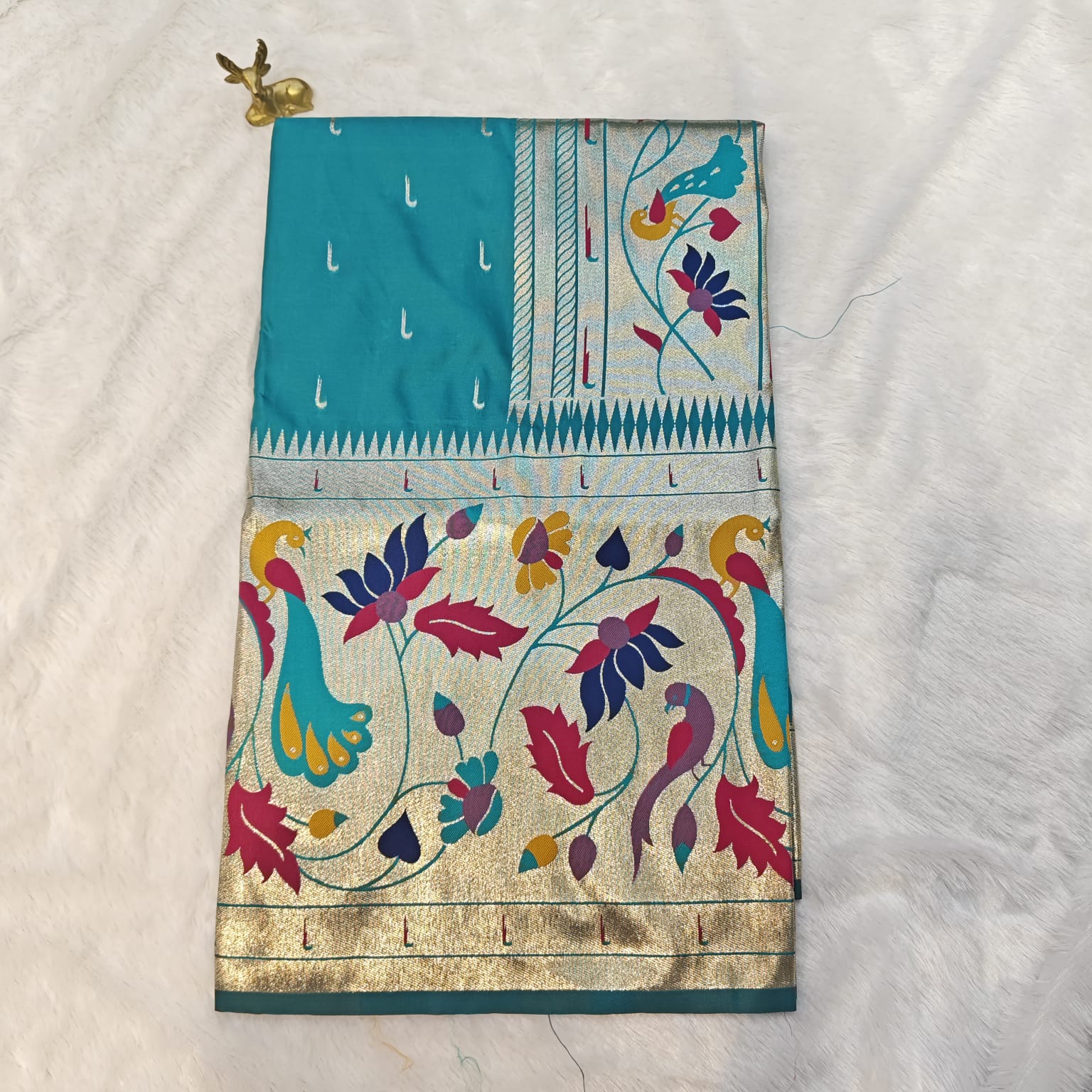 Lotus Katpadar Silk Saree | Heavy Lotus Jari Work Pallu & Broad Border 1014