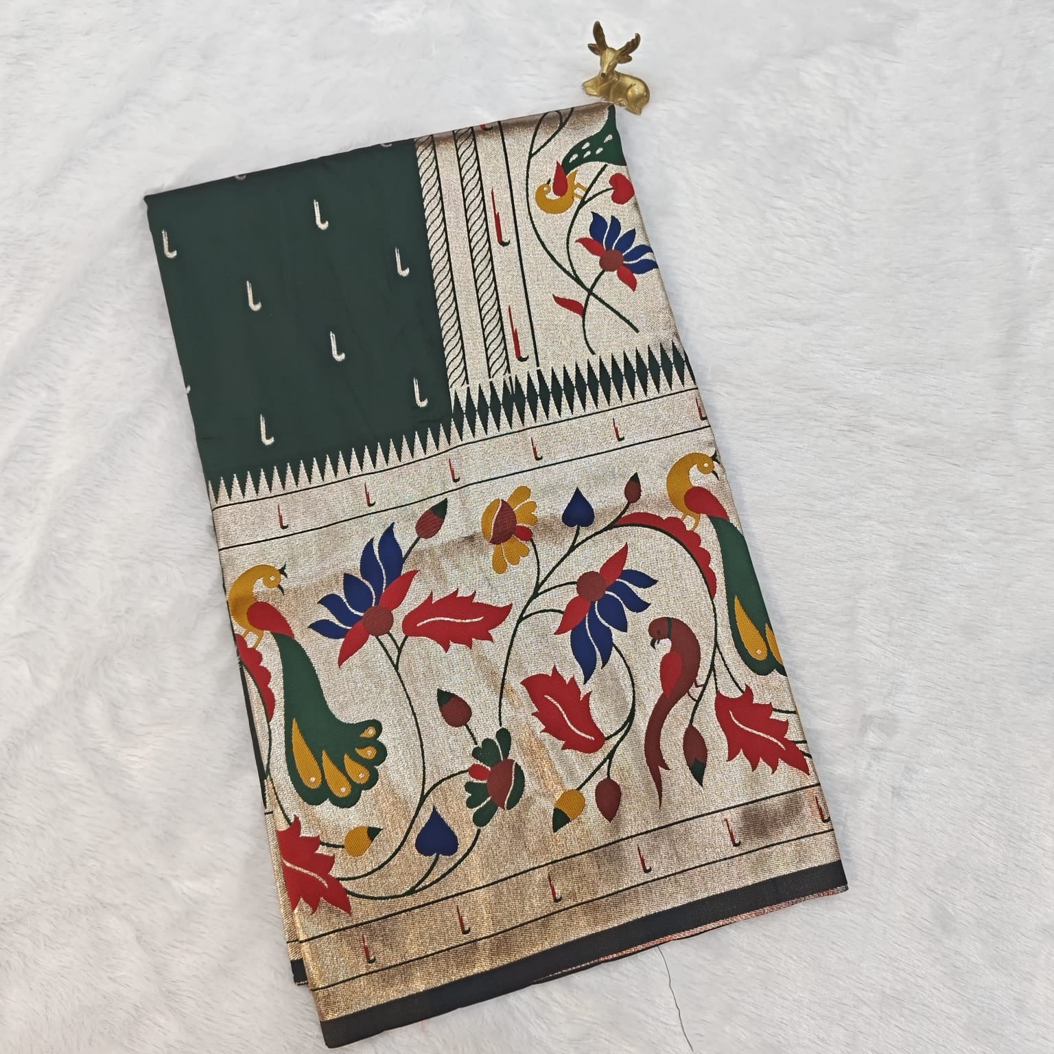 Lotus Katpadar Silk Saree | Heavy Lotus Jari Work Pallu & Broad Border 1014
