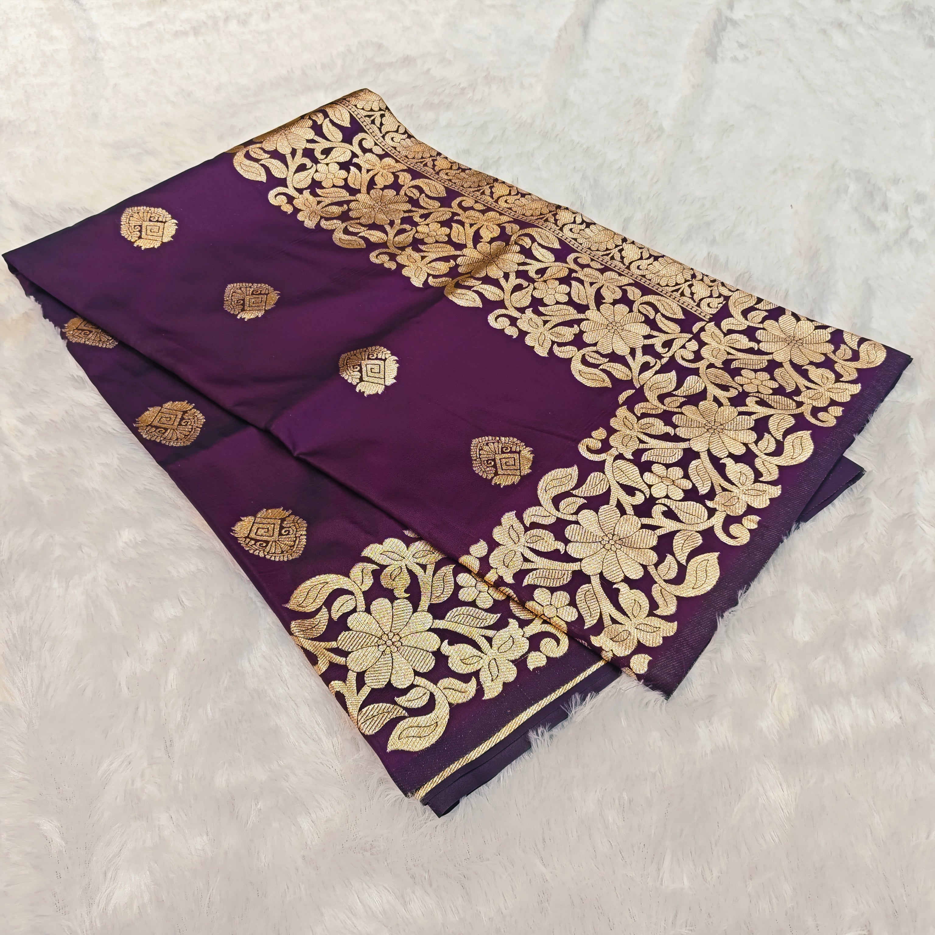 Takshashila Exclusive Silk Saree – Rich Gold Jari Work with All-Over Butti Design 1018