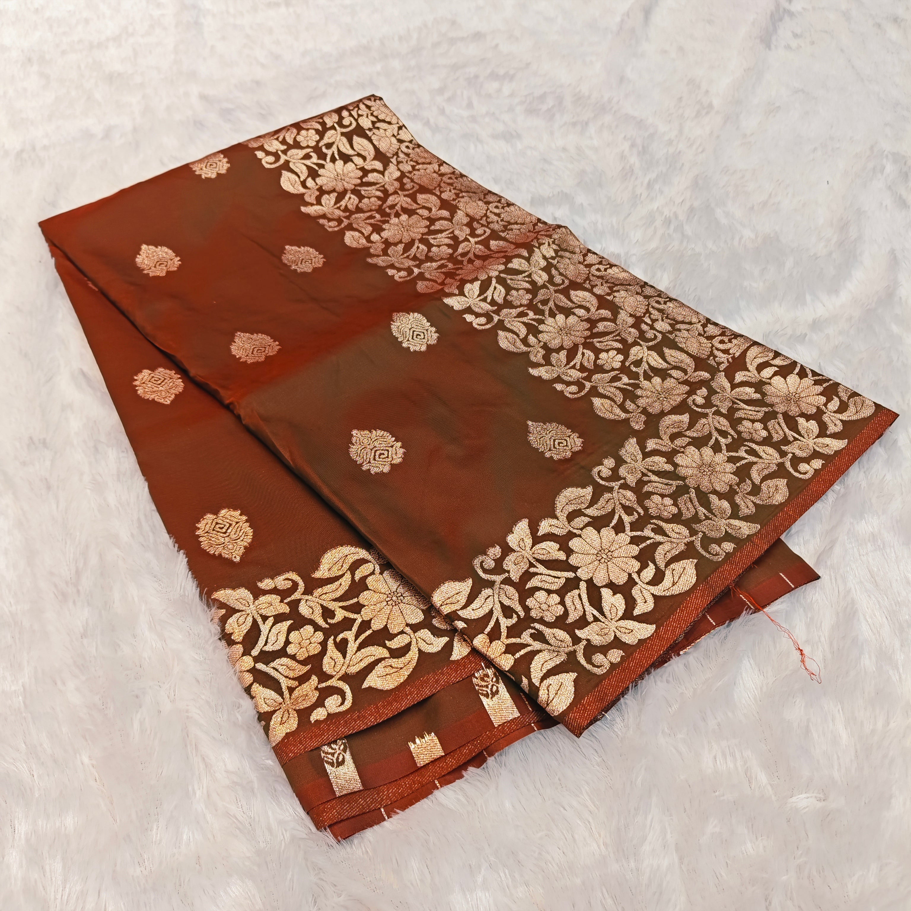 Takshashila Exclusive Silk Saree – Rich Gold Jari Work with All-Over Butti Design 1018